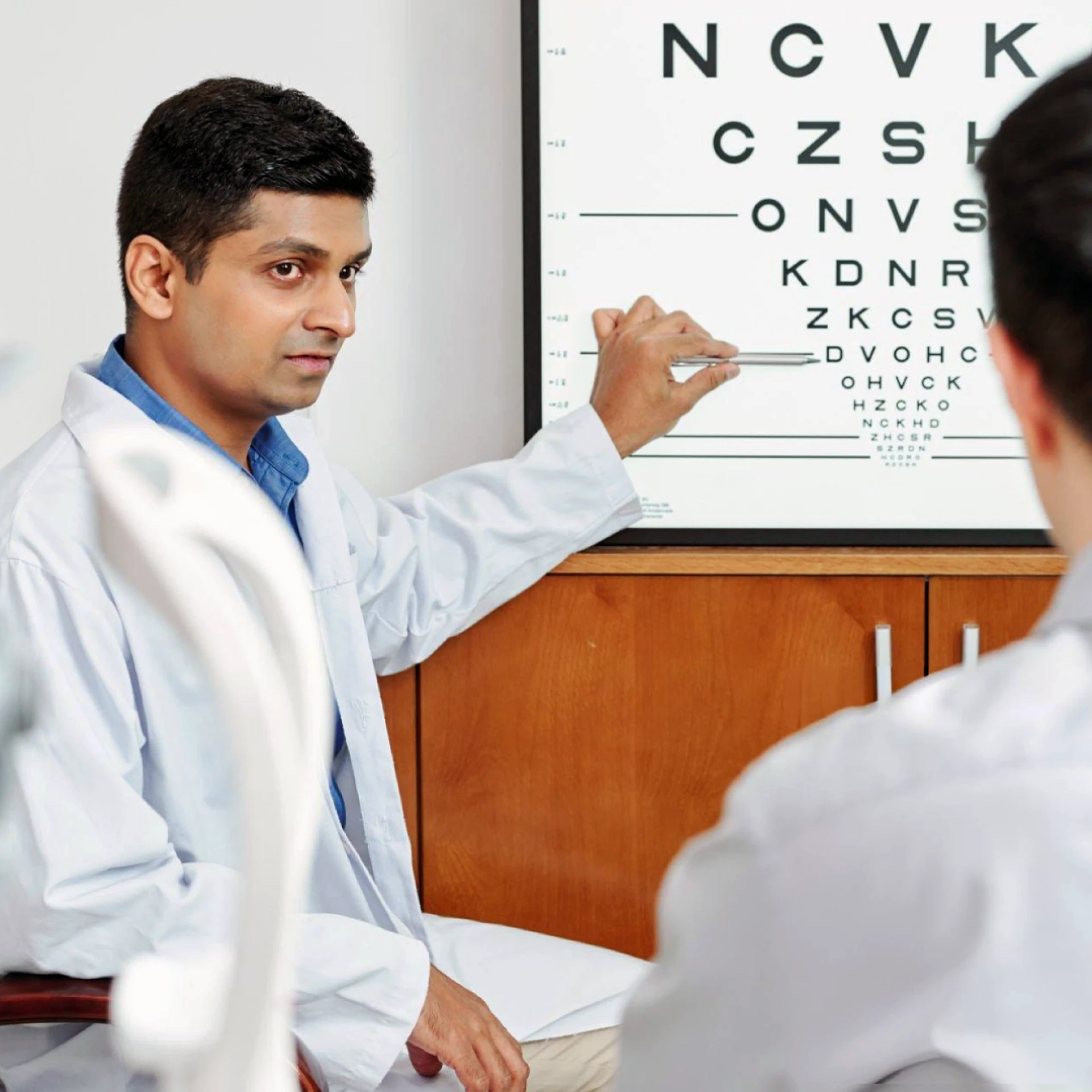 Finding the Best Cataract Surgeon in Delhi: What You Need to Know
