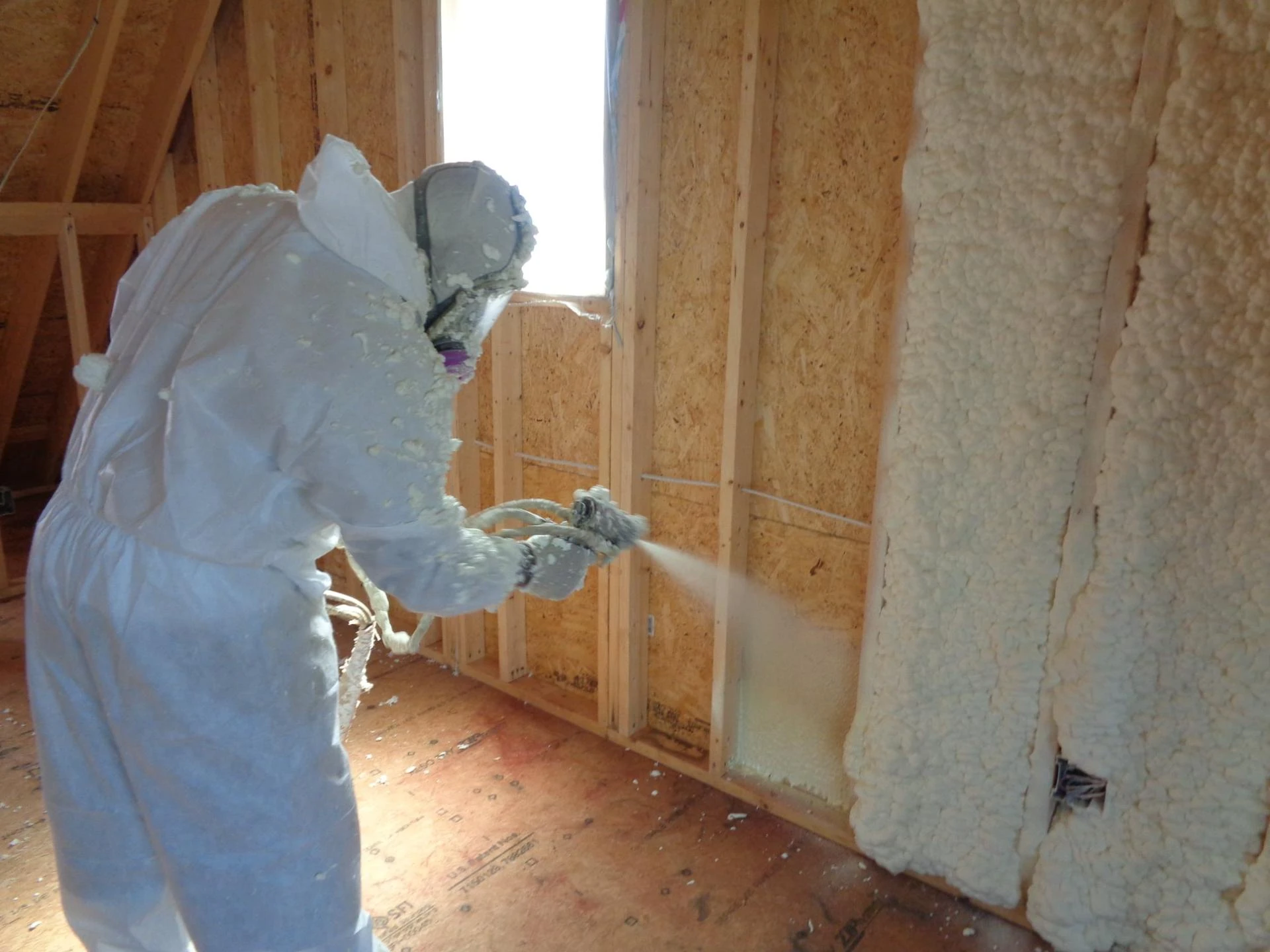 How an Expert Spray Foam Insulation Company Adds Value in Nashville, TN Projects