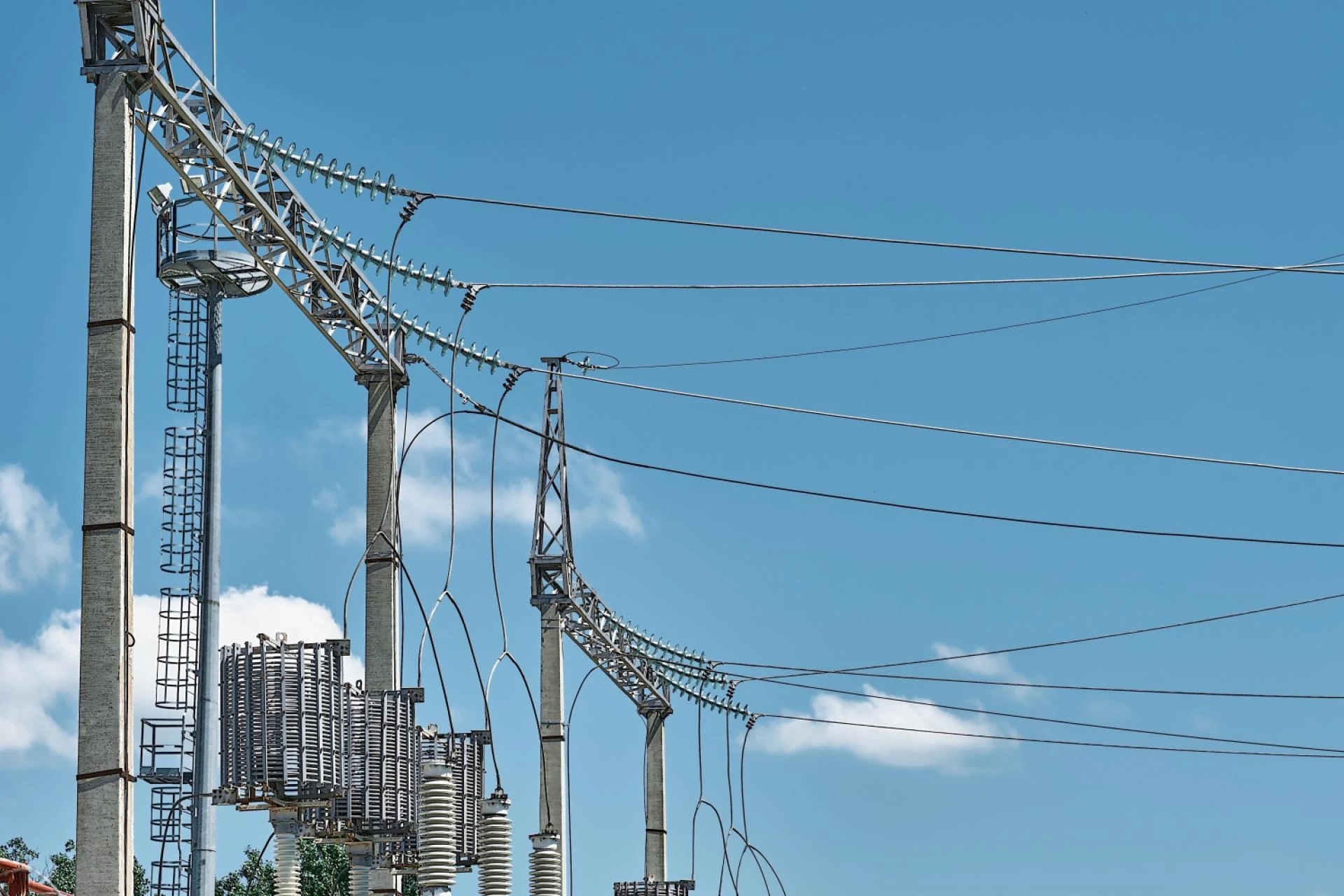 What Makes Carbon Fiber Conductors a Smarter Grid Choice?
