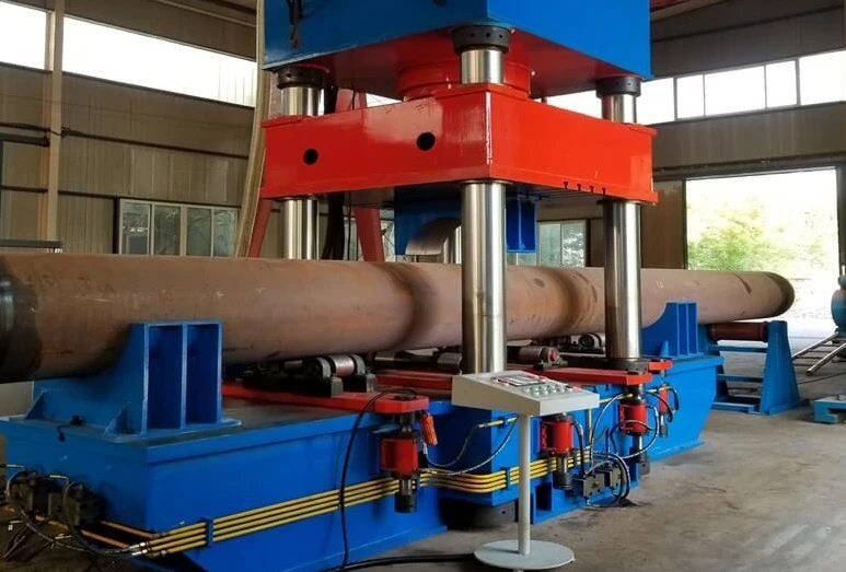 Benefits of Using a Pipe Straightener Machine