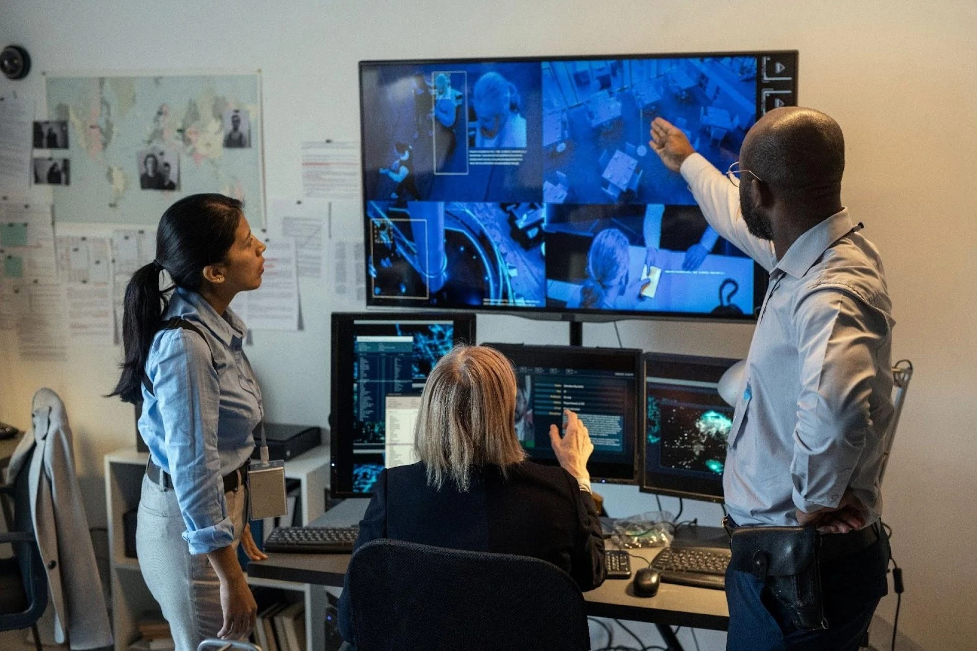 What Is the Process of CCTV Monitoring?