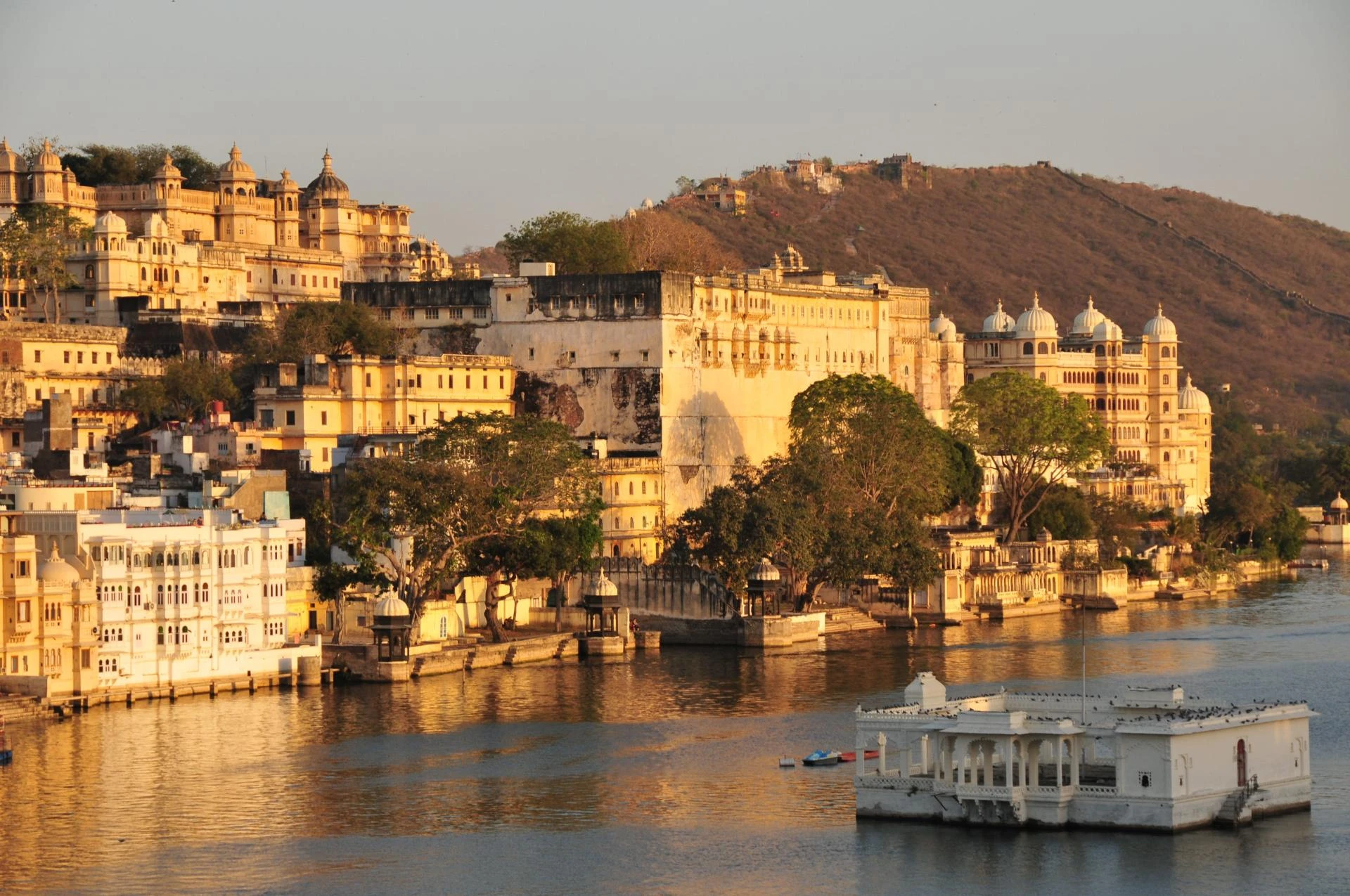 Budget-Friendly Udaipur Tour Packages for a 2-Day Trip