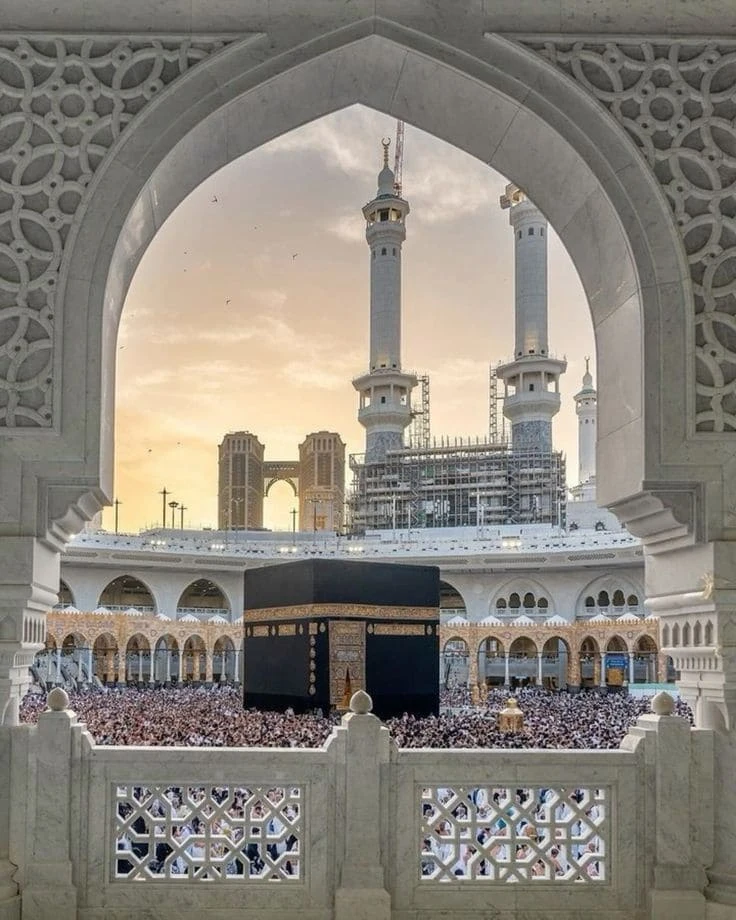 A Traveler’s Choice: Luxury Holidays or Umrah Packages All-Inclusive?