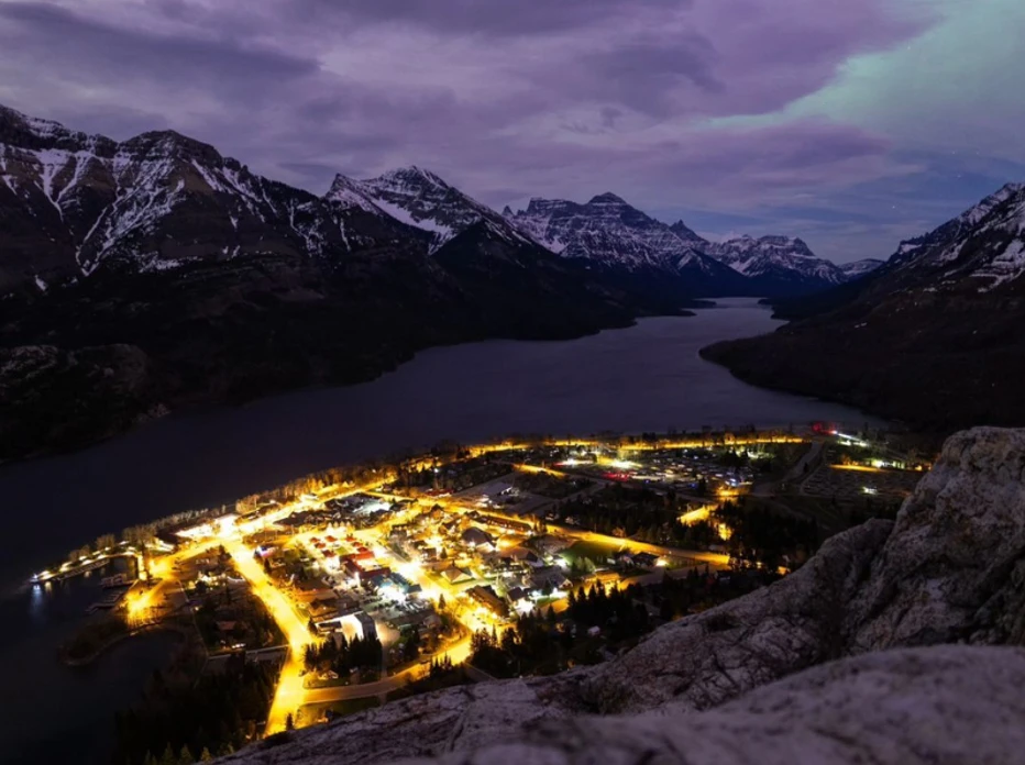 Exploring the Beauty of Waterton Lakes