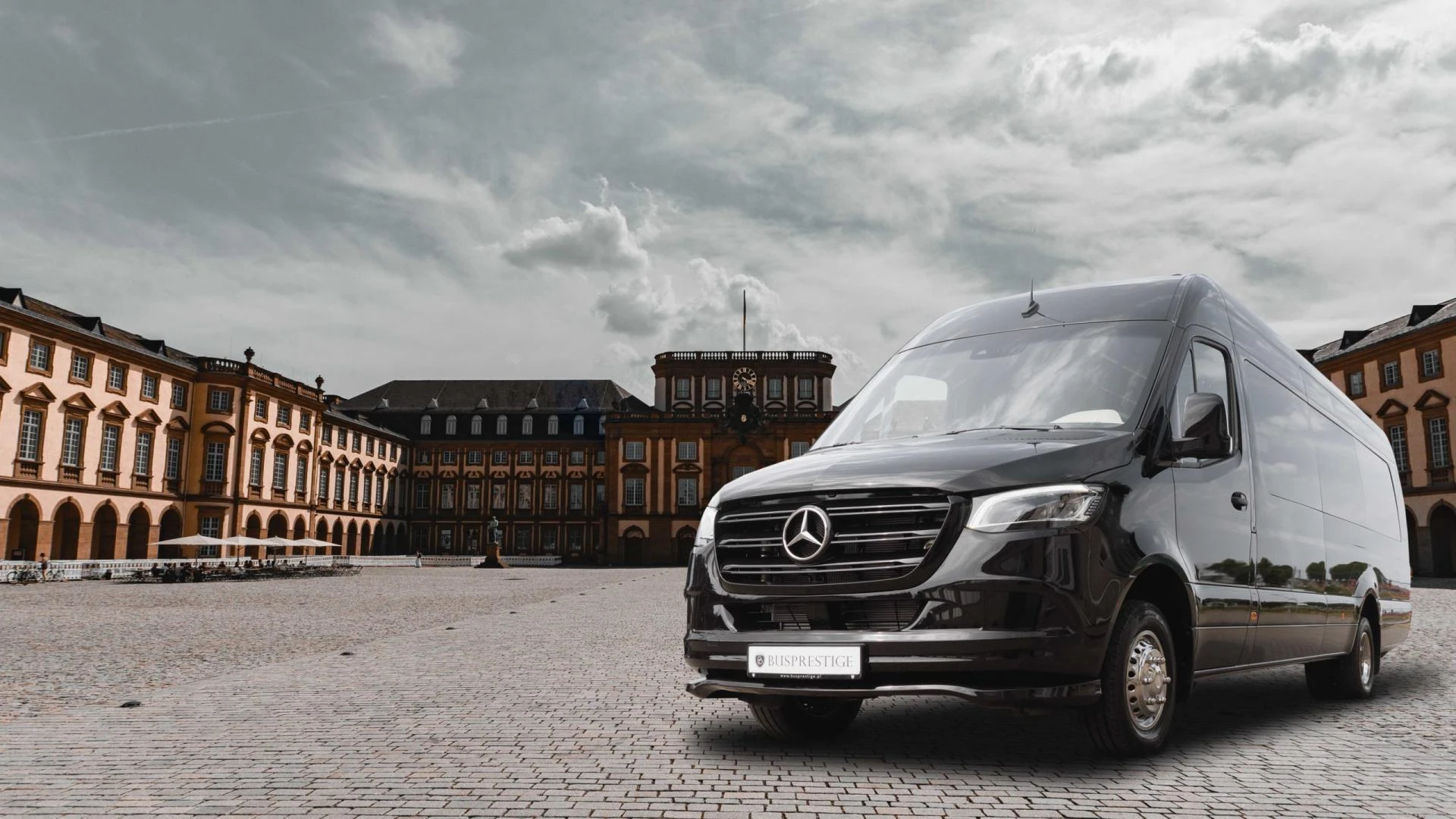 Enjoy the Joy of Adventures with 9-Seater Minibus Hire