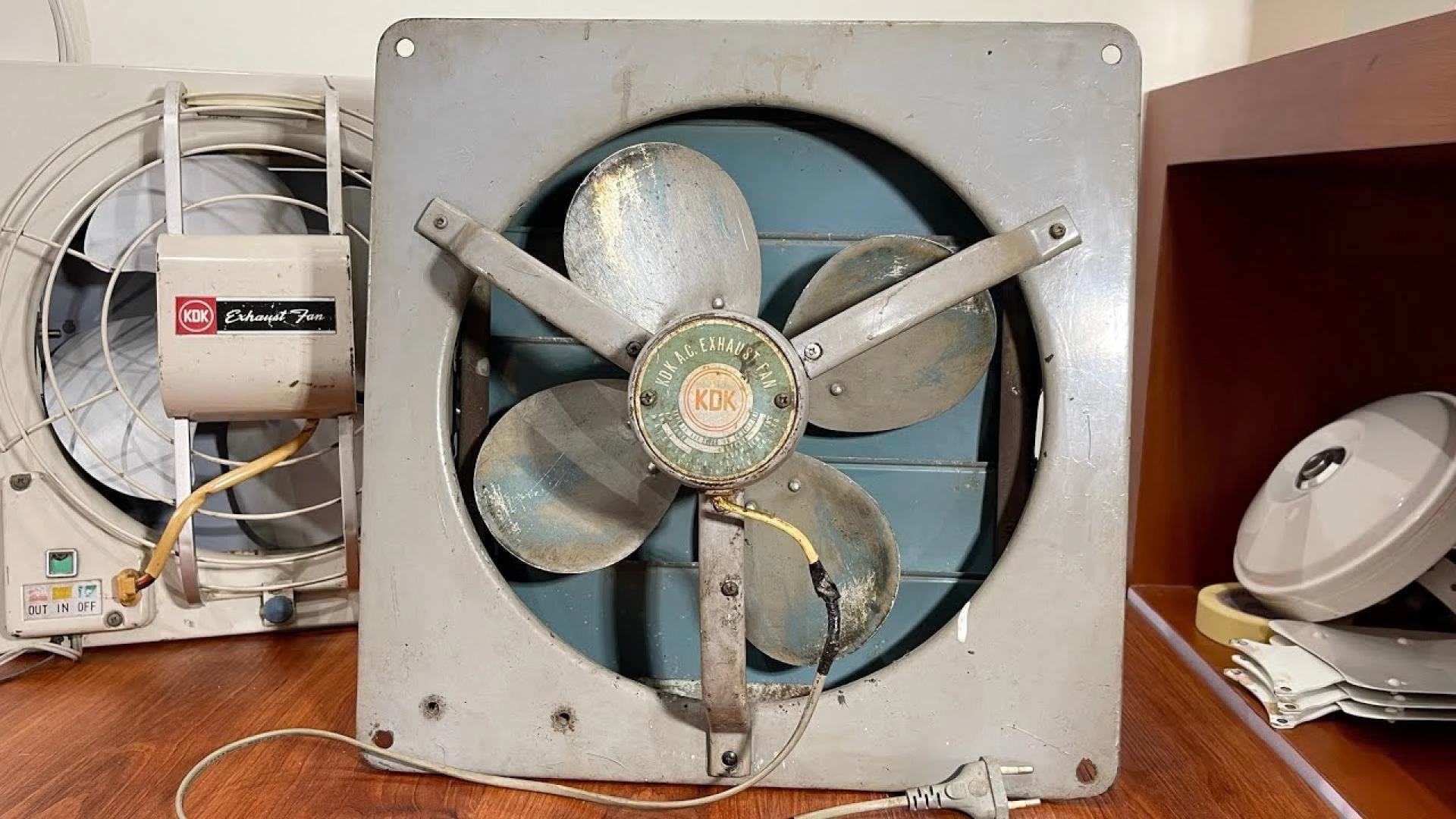 Why Do Industrial Exhaust Fans Support Healthy Work?