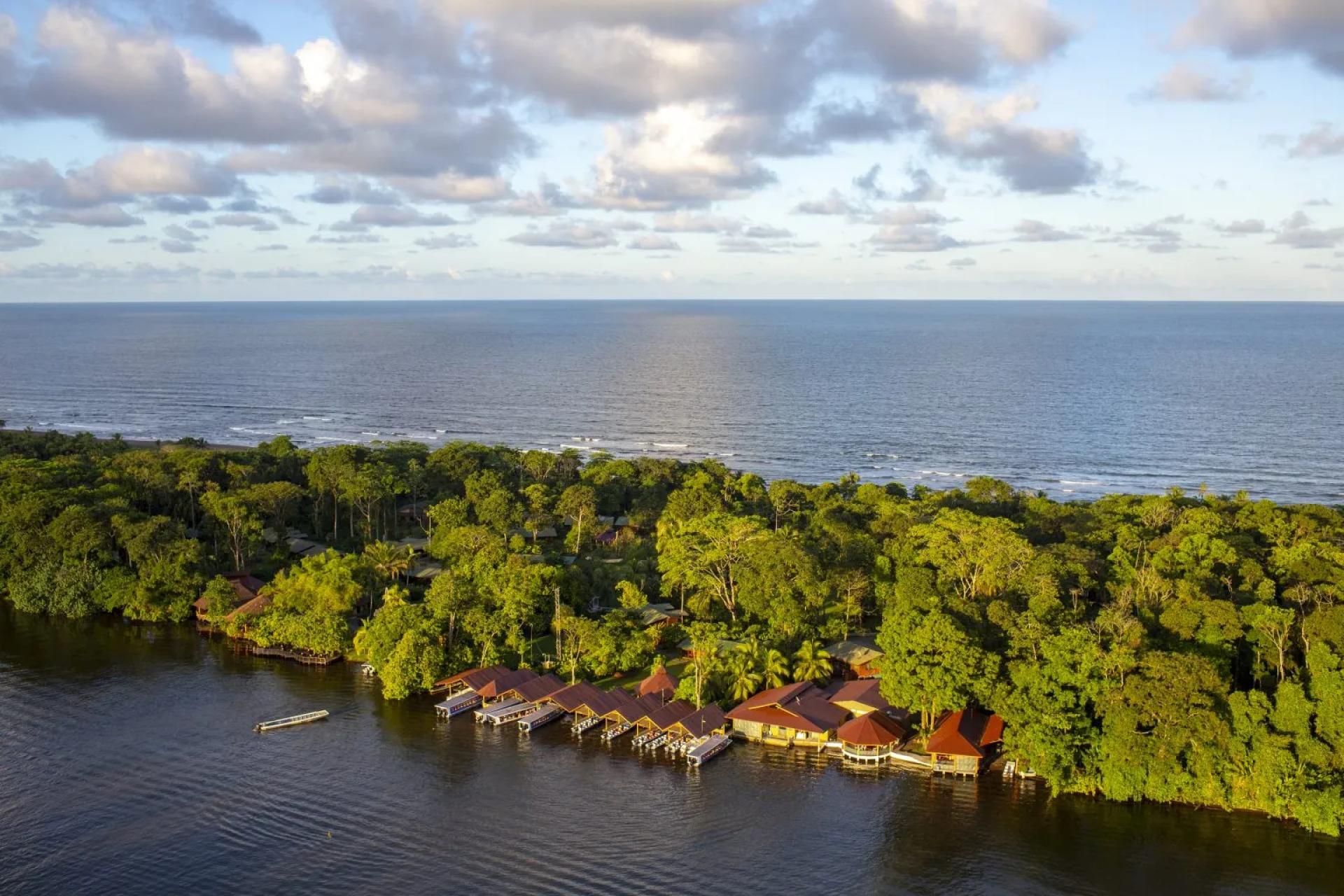 15 Popular Tourist Destinations Costa Rica & La Fortuna Every Traveler Must See