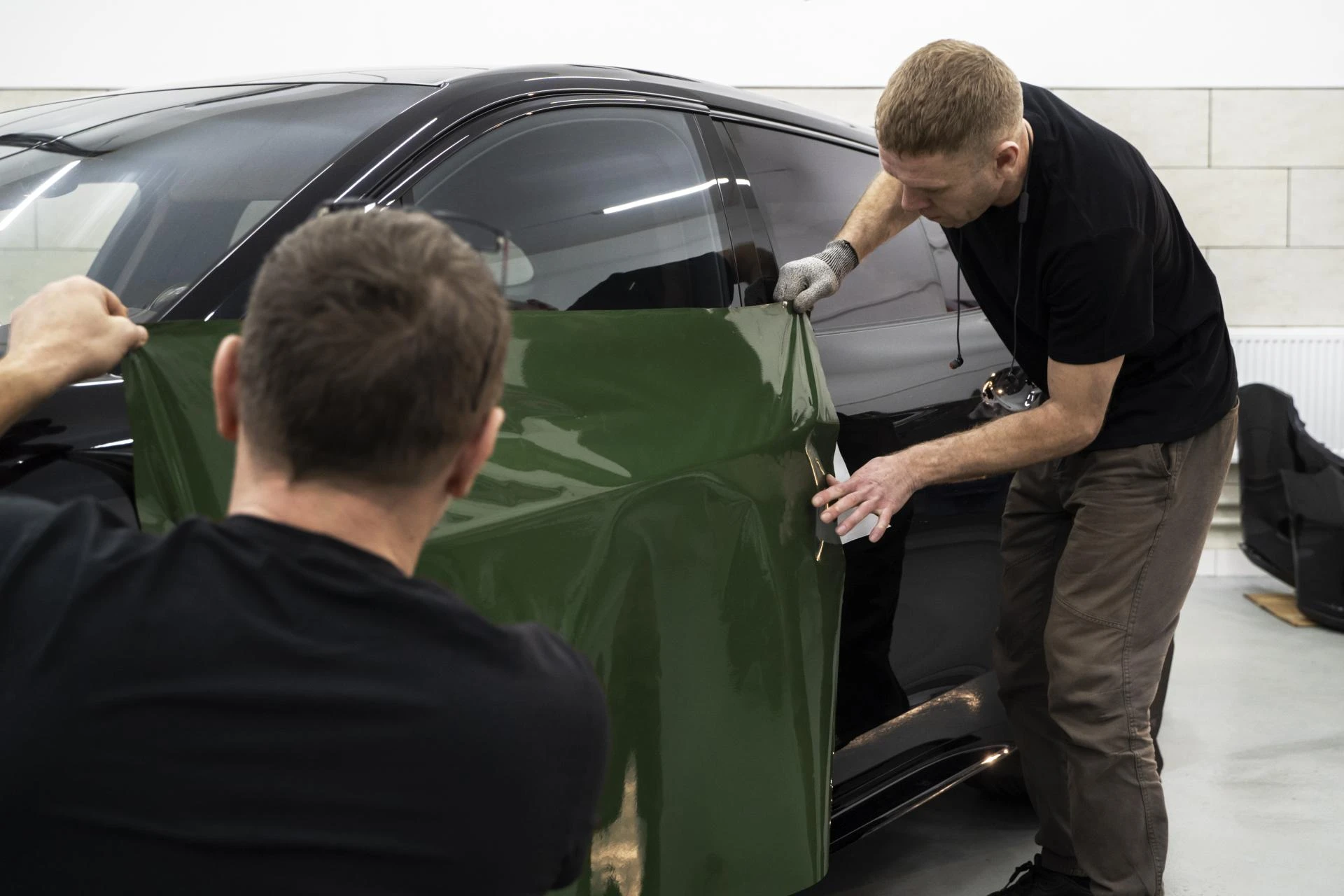 Beat the Heat with Professional Car Window Tinting in Abu Dhabi