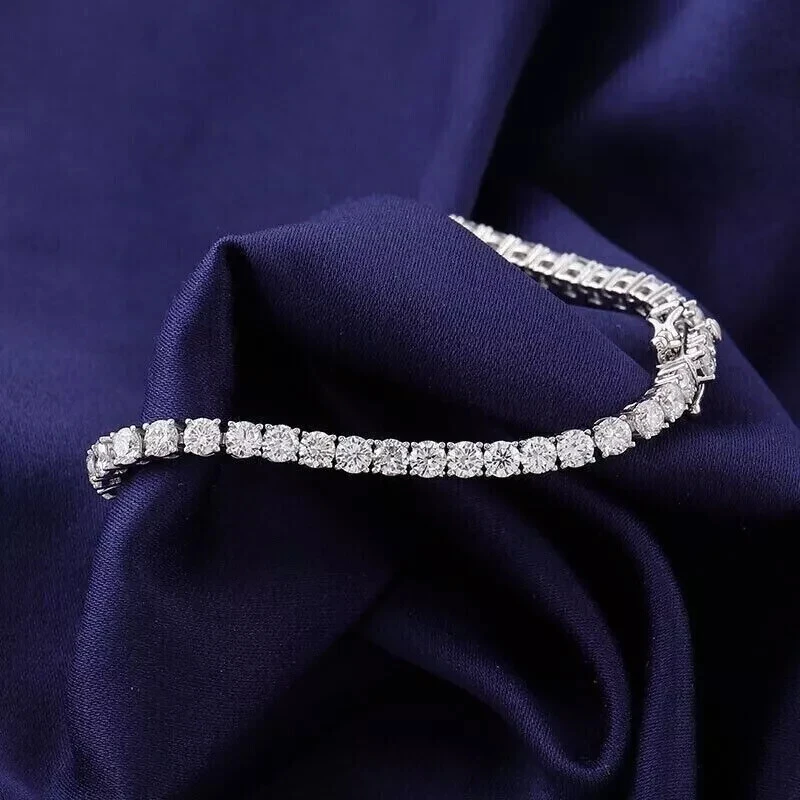 How to Style Lab-Grown Diamond Bangles and Bracelets for Every Occasion