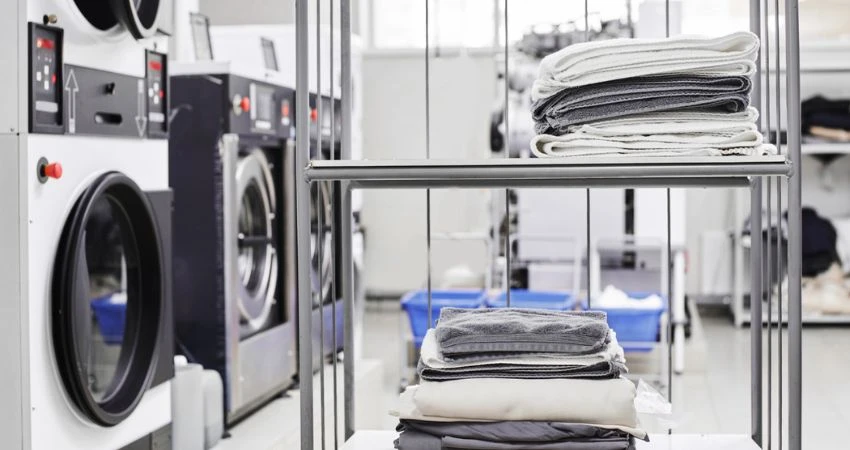 Eco-Friendly vs Traditional Dry Cleaning: What’s Better for Your Clothes and the Planet?