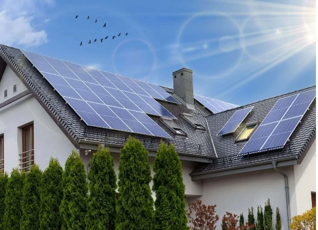 DIY vs. Professional Solar Panel Cleaning: Which is Right for You?