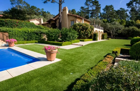 Step-by-Step Guide to Installing Artificial Turf in Small Urban Backyards