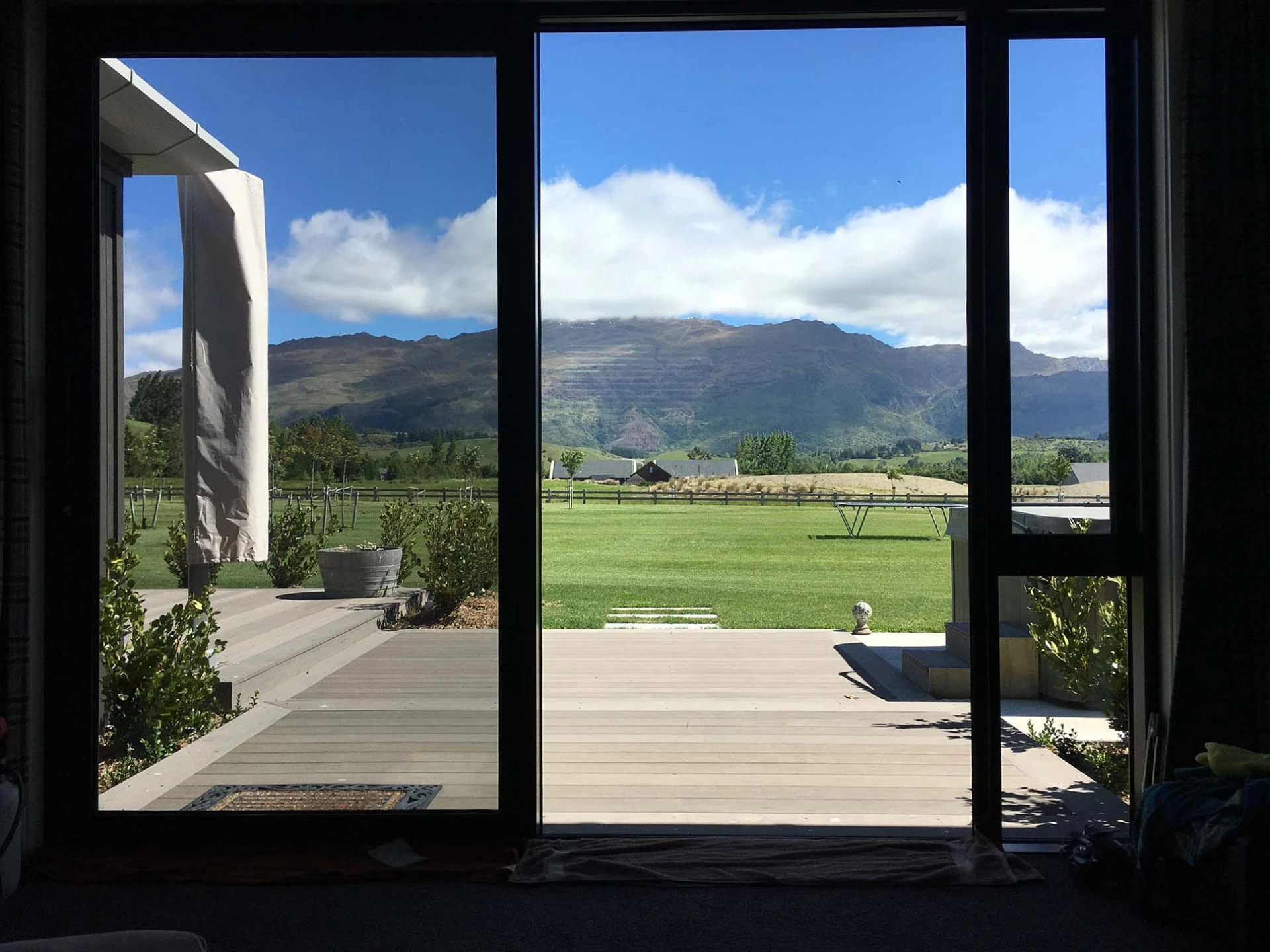 What Benefits Can Homeowners Expect from Using Professional Window Tint Christchurch Services?