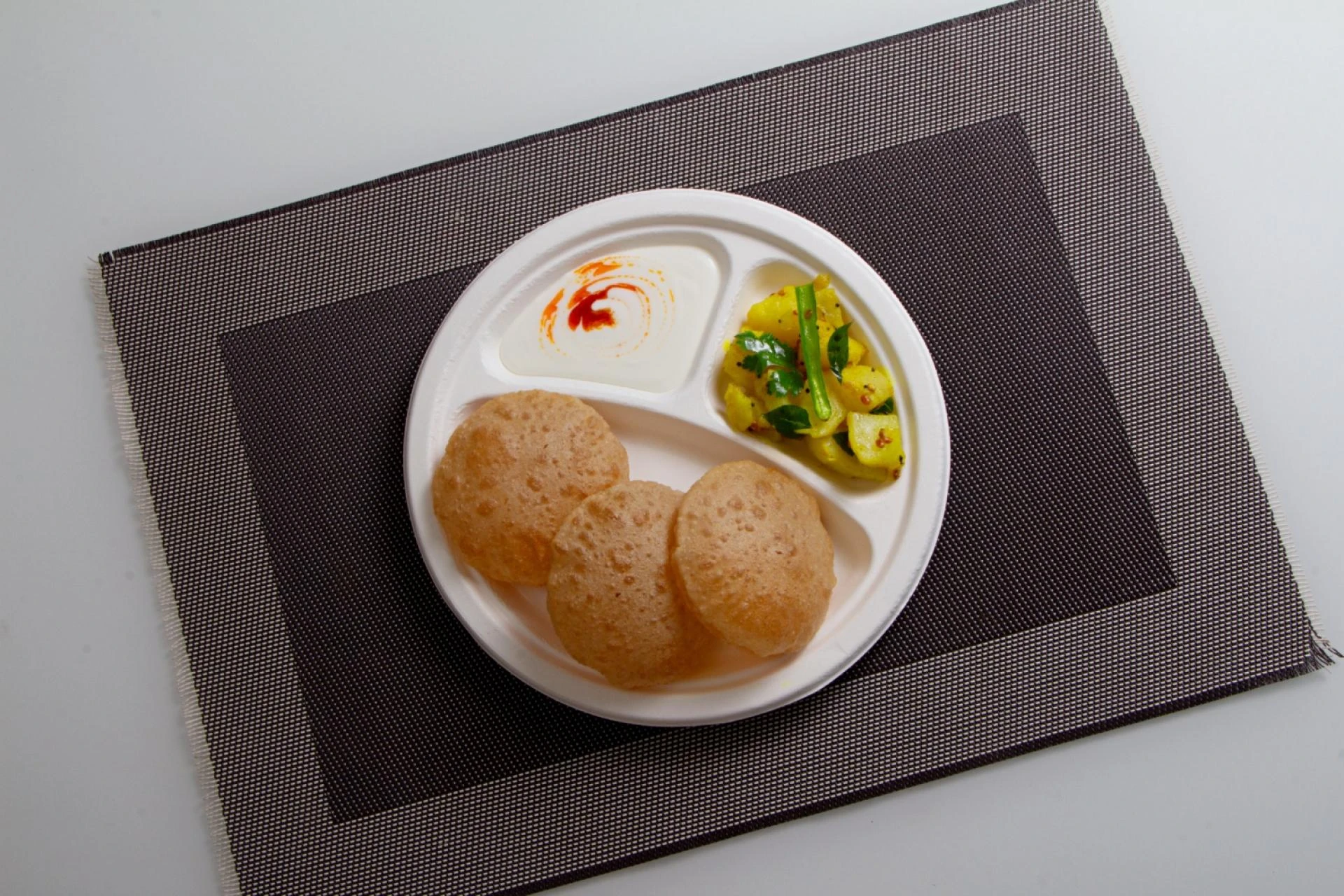 Are Sugarcane Bagasse Plates the Future of India’s Food Packaging Industry?