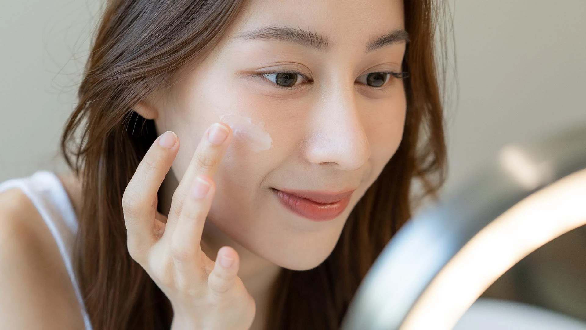 The Science Behind Long-Lasting Makeup: What Really Workstle