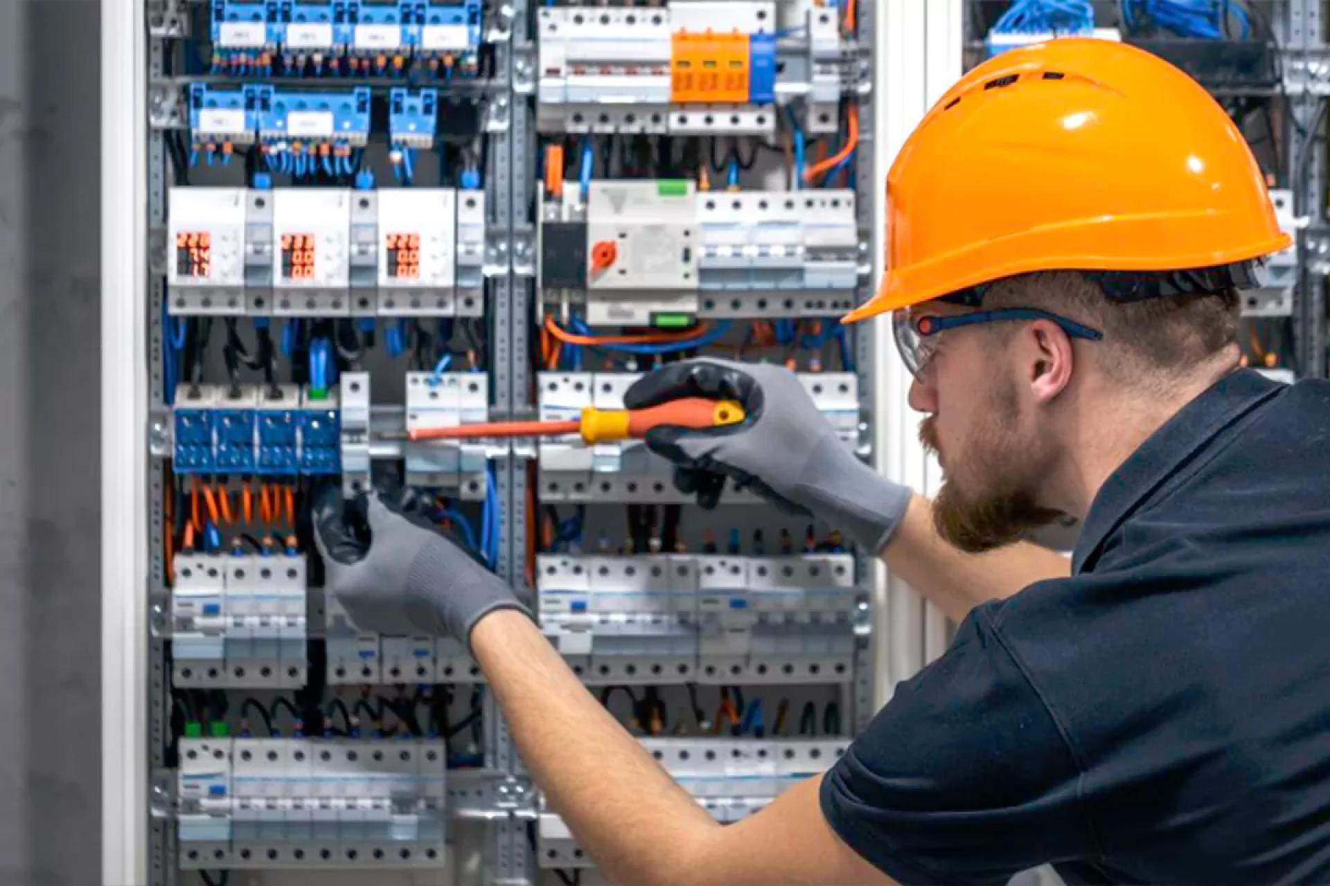 The Key Differences Between Commercial and Residential Electrical Work