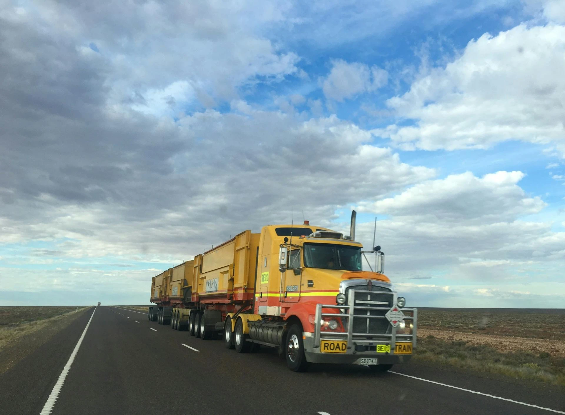 Protecting Your Rights After a Jackknife Crash: Why You Need a Phoenix Jackknife Truck Accident Lawyer