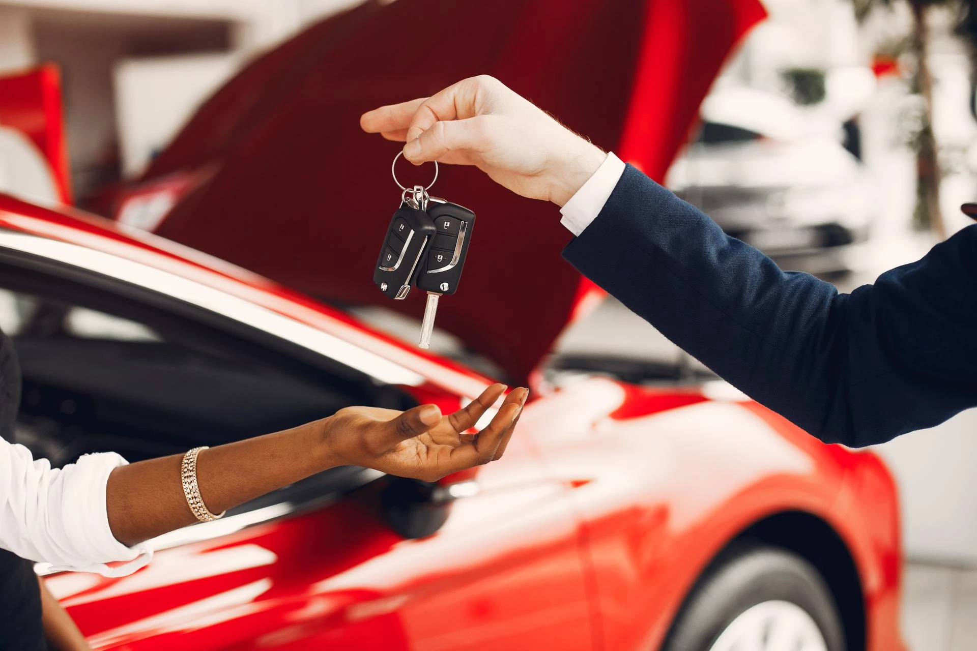 Essential Maintenance Tips for Long-Lasting Performance of Used Cars in UAE