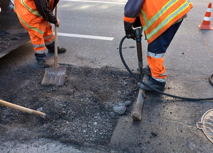 How Regular Asphalt Maintenance Saves You Money in the Long Run