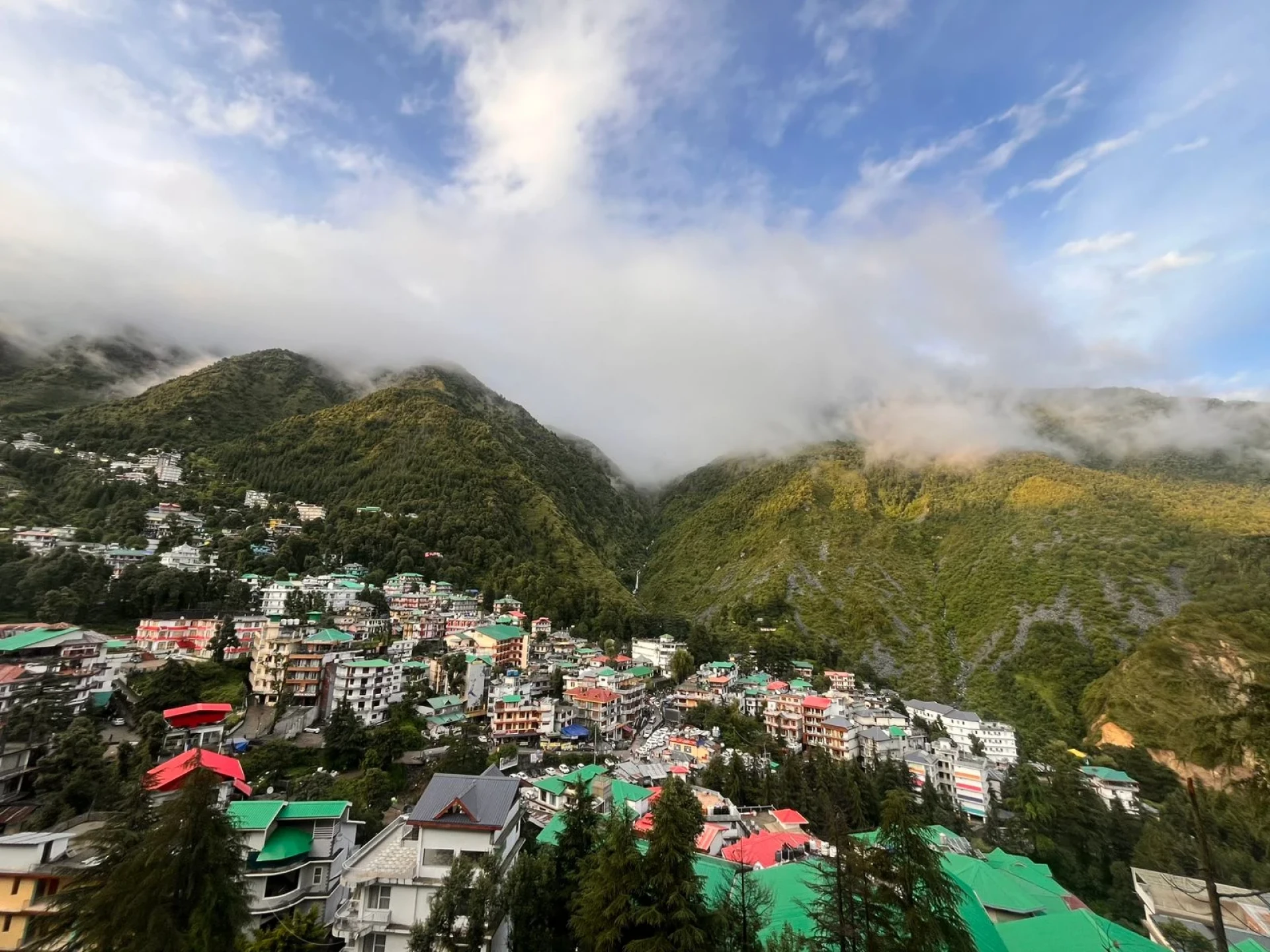 Top 10 Himachal Pradesh Adventure Tours for Thrill Seekers