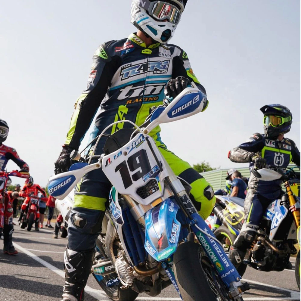 Fabio Di Giannantonio Racing Suit by Eaglon Sports Redefining Speed, Style, and Safety
