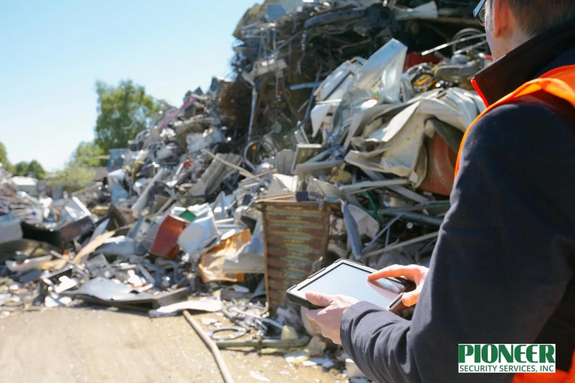 Preventing Accidents in Recycling Yards with Live Monitoring