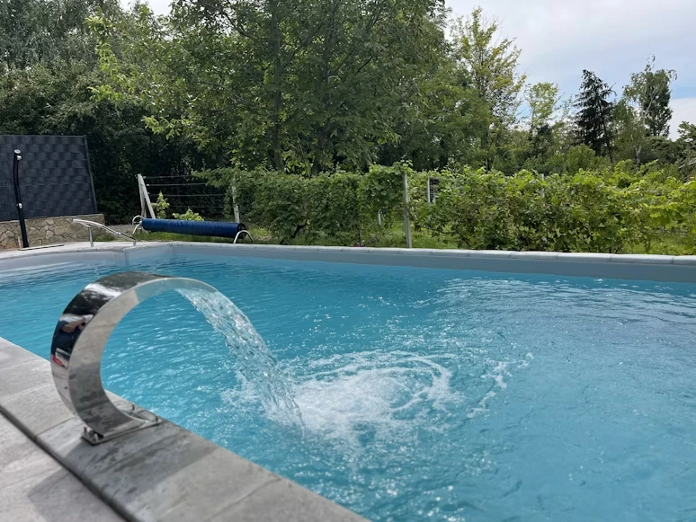 Pool Perfection: How Modern Phoenix Homeowners Are Redefining Pool Care