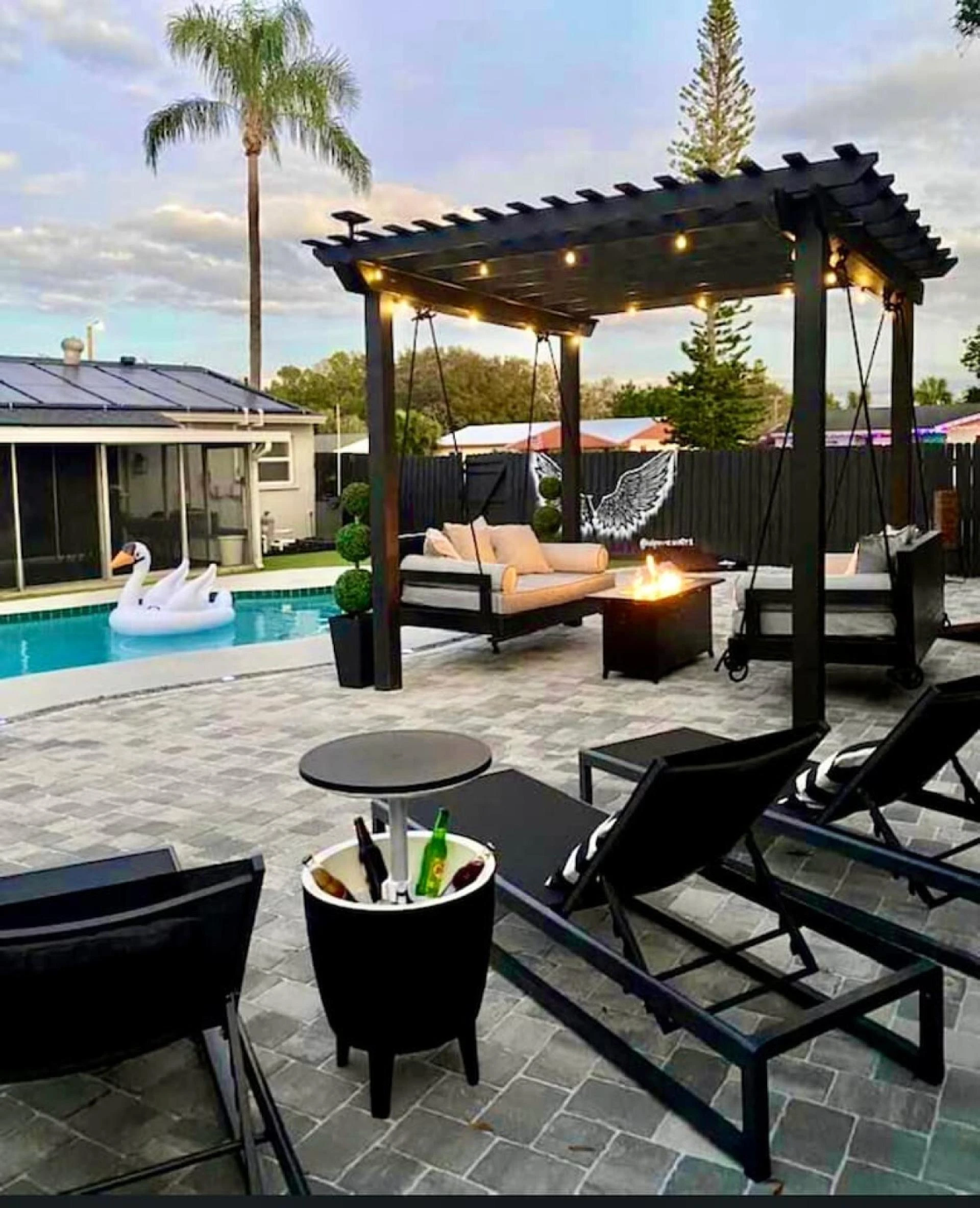 Searching for Sarasota, FL Rentals With Modern Kitchens and Spacious Living?