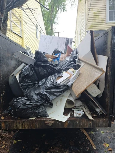 From Demo to Done: Managing Construction Debris Without Slowing the Crew