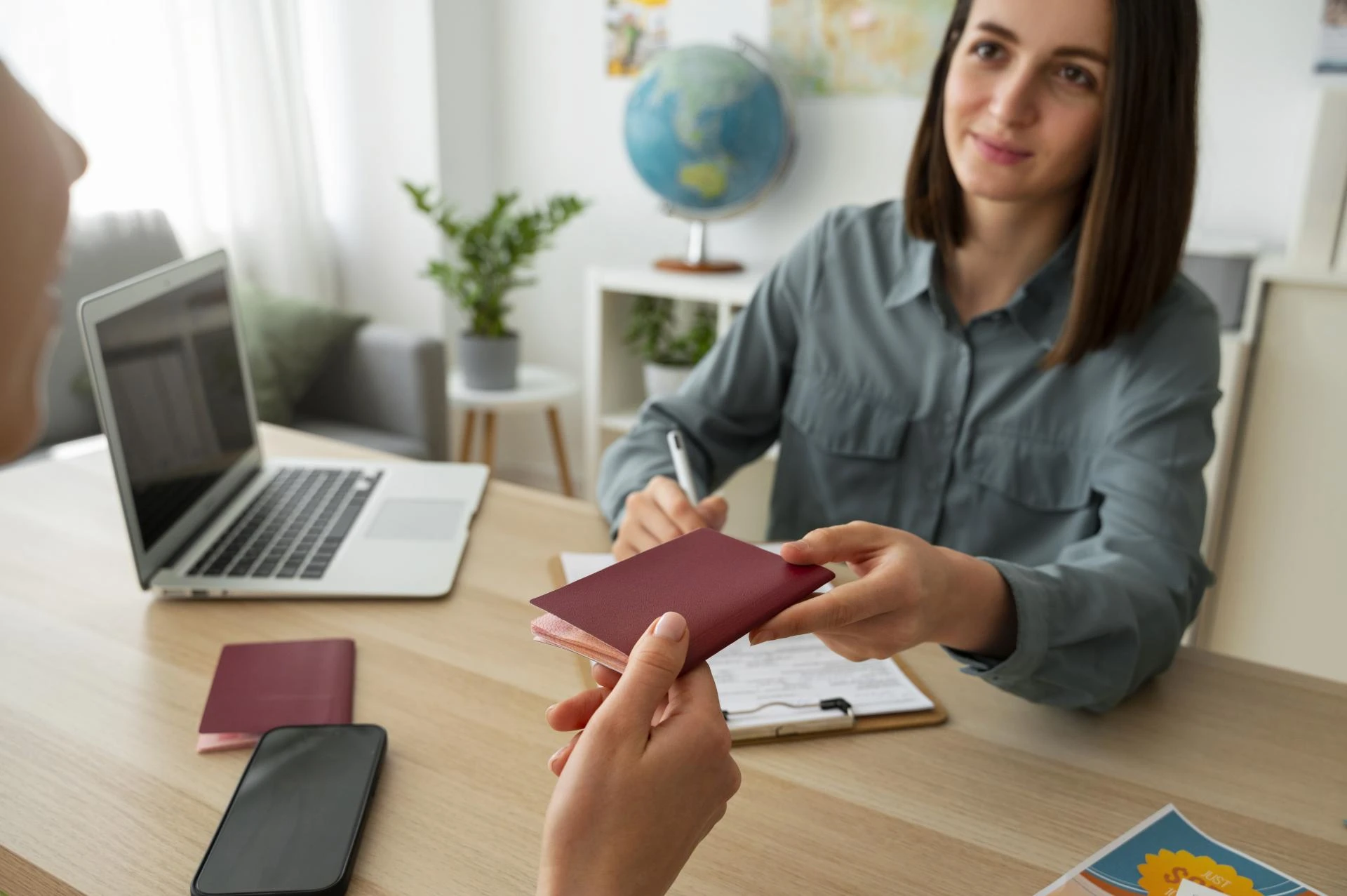 How To Apply For A UK Tourist Visa Without Hassle: Expert Advice From Mk Travels?