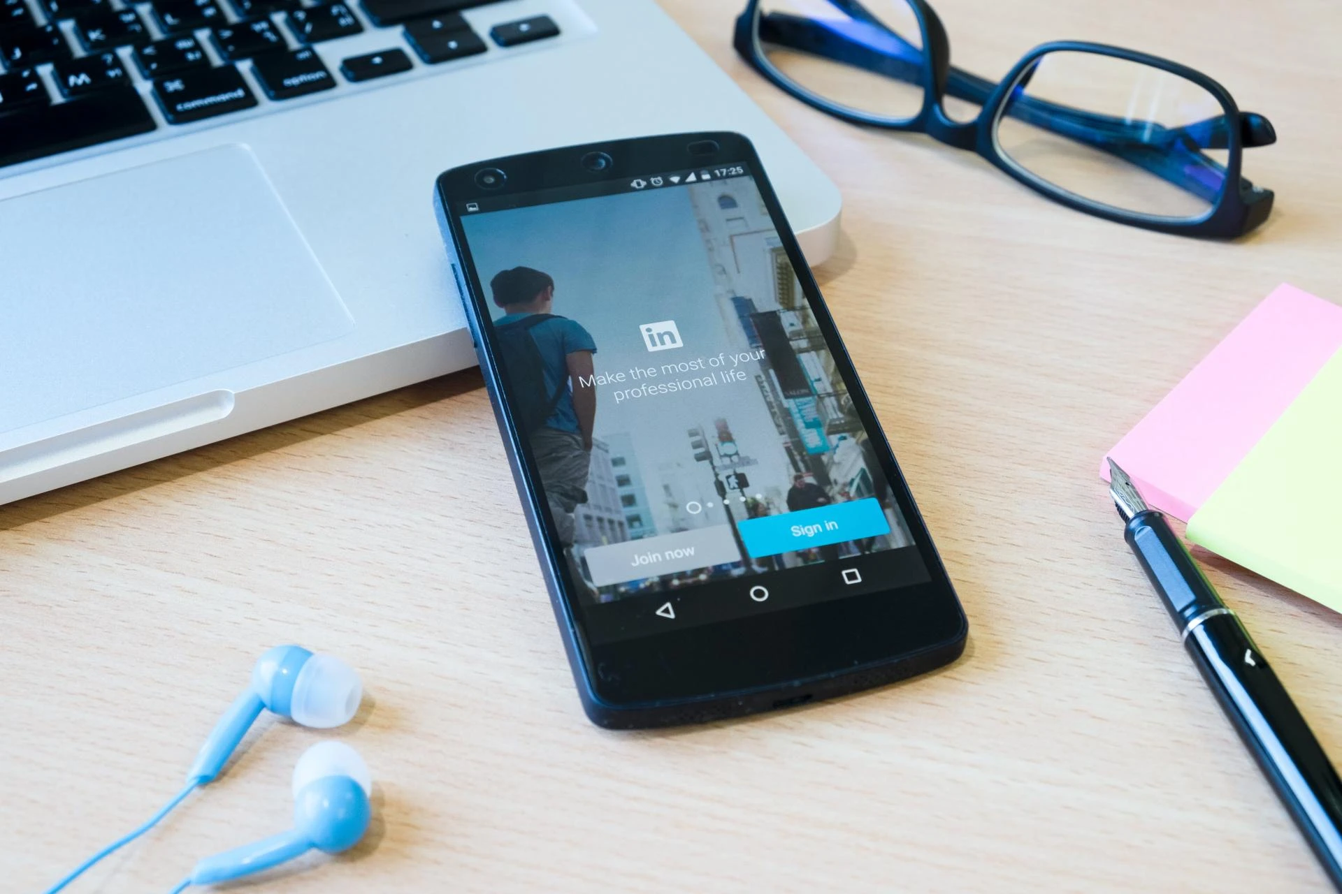 LinkedIn OSINT Monitoring for Government Tools