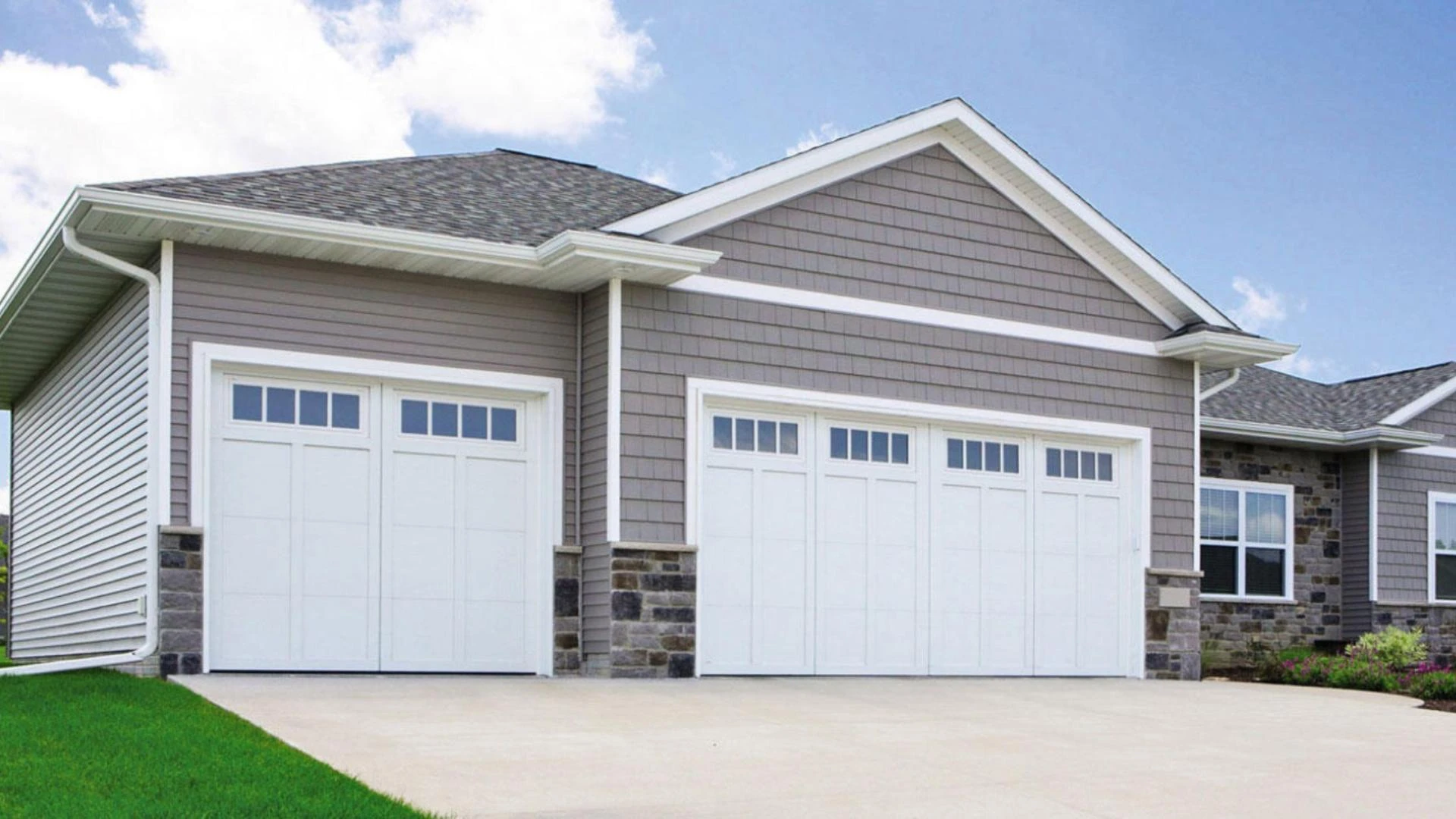 Garage Door Opener Replacement that Enhances Daily Convenience
