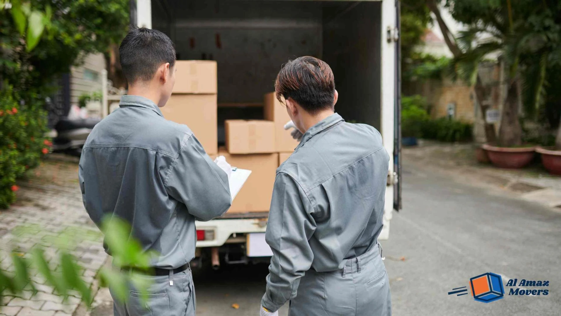 A Complete Guide to Moving Large Items: What Furniture Movers in Al Ruwais Want You to Know