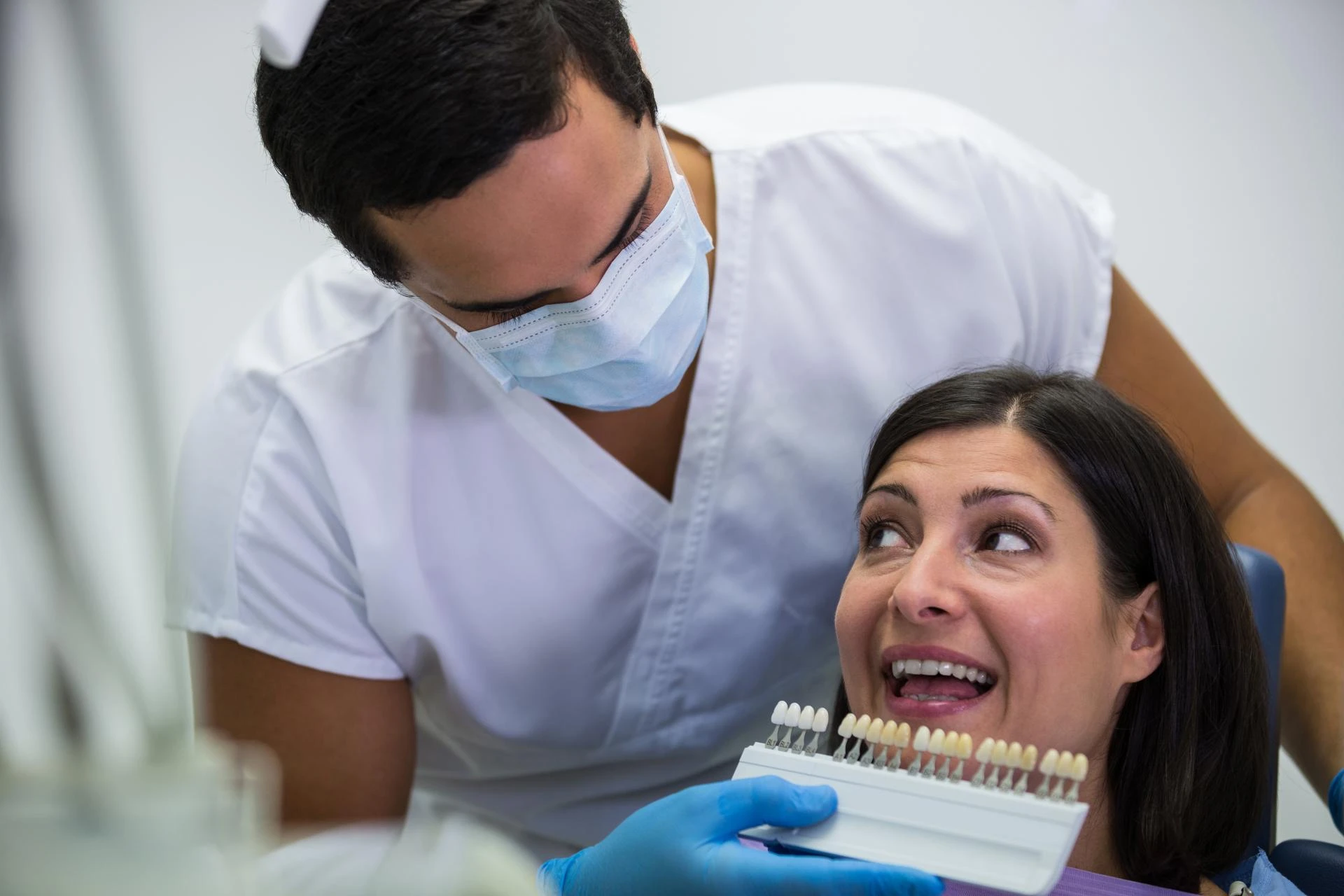 Dental Bridges vs. Implants: How to Choose the Best Tooth Replacement for Your Smile 