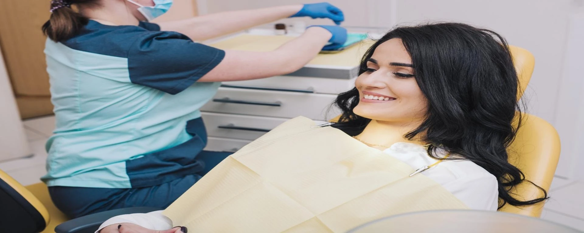 How a Cosmetic Dentist in Mundelein Can Transform Your Smile Naturally