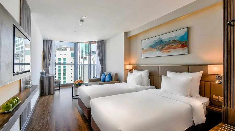 Điểm danh 3 khách sạn Nha Trang với hồ bơi vô cực đẹp xuất sắc, nhìn thẳng ra biển xanh