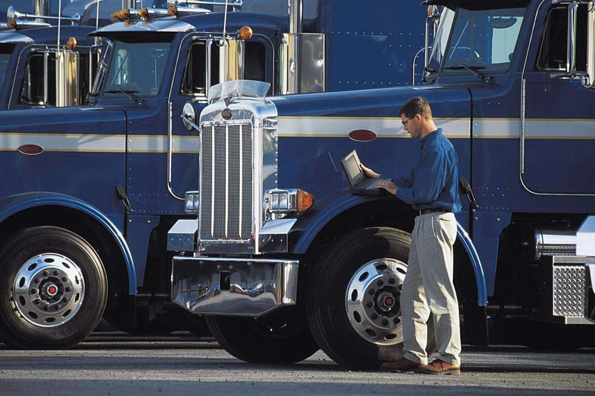 Running a Compliant Trucking Business in Elizabeth, NJ