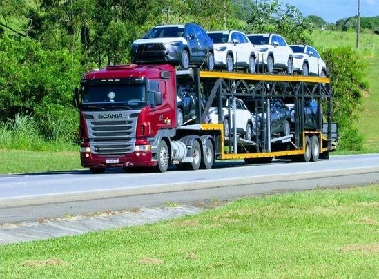 How to Use a Car Shipping Calculator to Estimate Your Auto Transport Costs