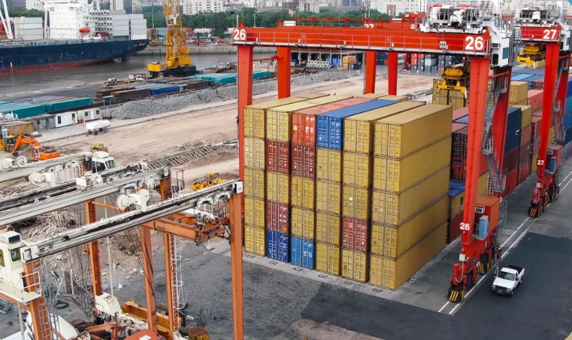 The Strategic Roles of Drayage in Modern Port-Centric Logistics