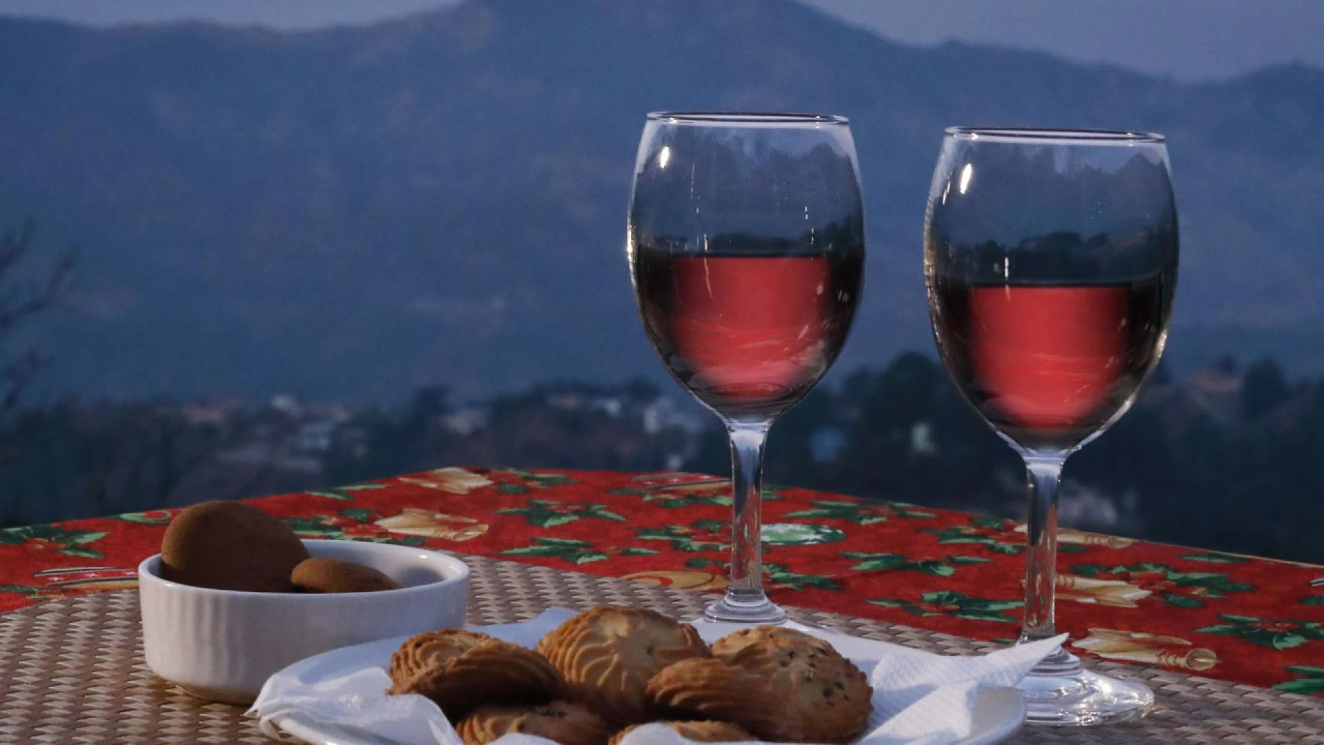 A Valentine’s Day to Remember – Indulge in Romance, Luxury & Togetherness at Soulitude