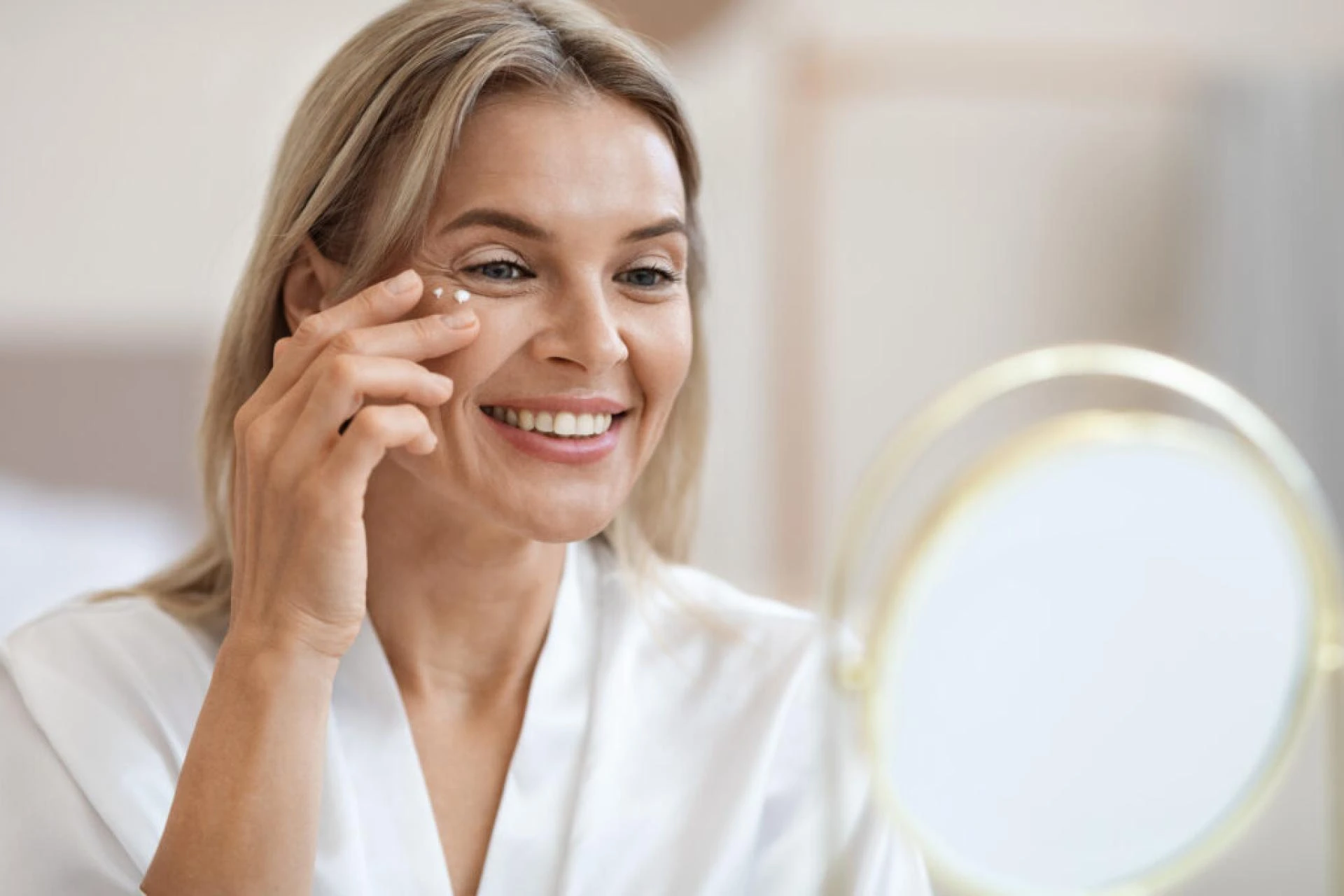 Top Signs It’s Time to Add an Anti-Aging Serum to Your Daily Skincare Routine