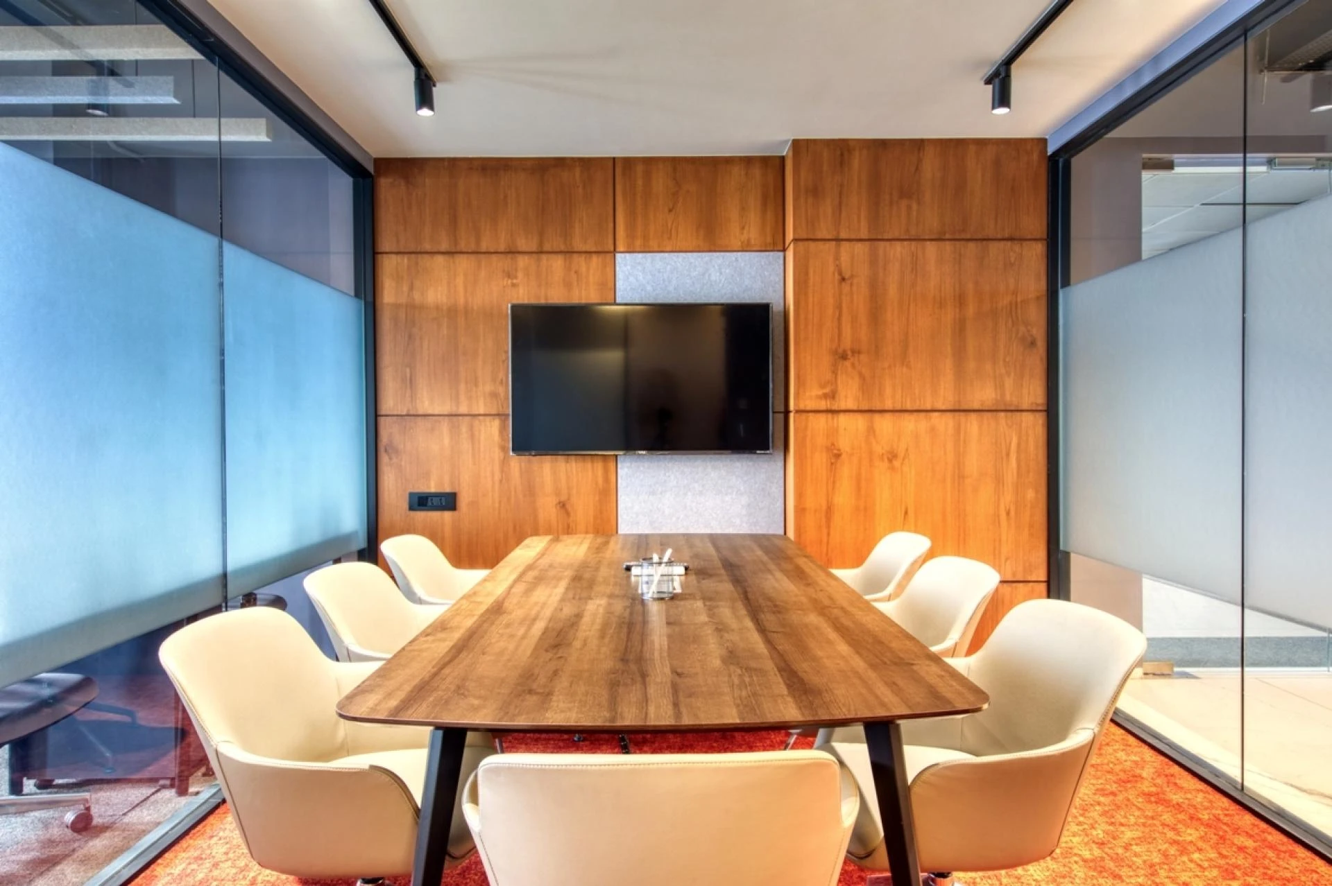 Best 10-Seater Fully Furnished Coworking Spaces for Small Businesses in Ahmedabad