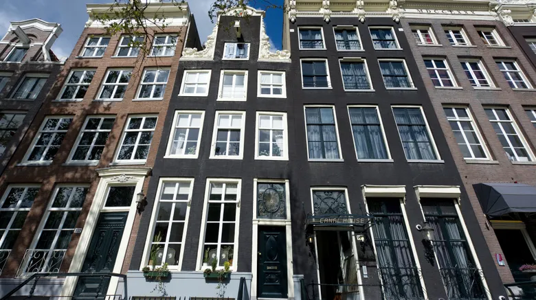 Amsterdam Canal Hotel - Experience Waterside Elegance and Historic Dutch Hospitality
