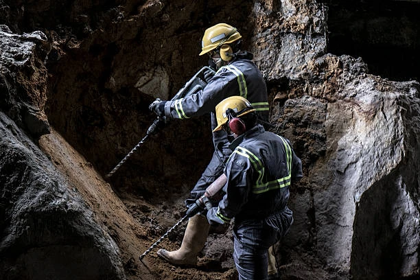 How AR Glasses Are Revolutionising Safety and Efficiency in High-Risk Mining Industries