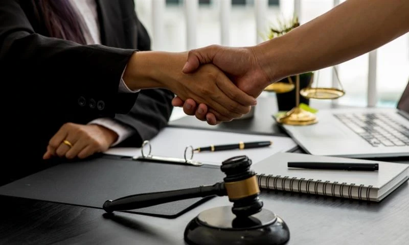 Top 10 Benefits of Consulting the Best Matrimonial Lawyer Early