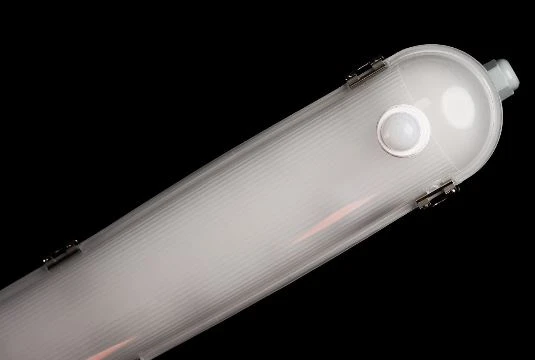 Smart Warehouse Light Fixtures for Better Illumination and Control