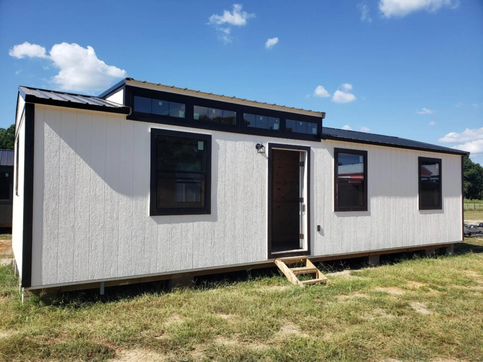 Living Smaller, Living Better: What I Learned Choosing a Tiny Home in Texas