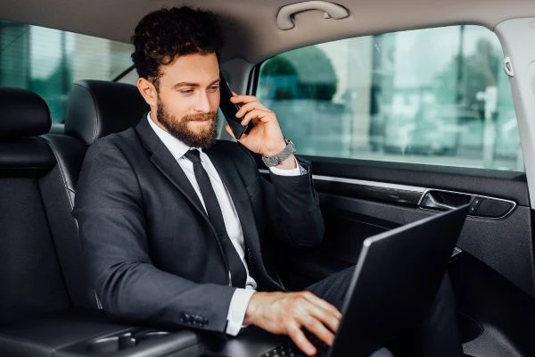 How Do Broadford Taxi Services Compare for Airport Trips?