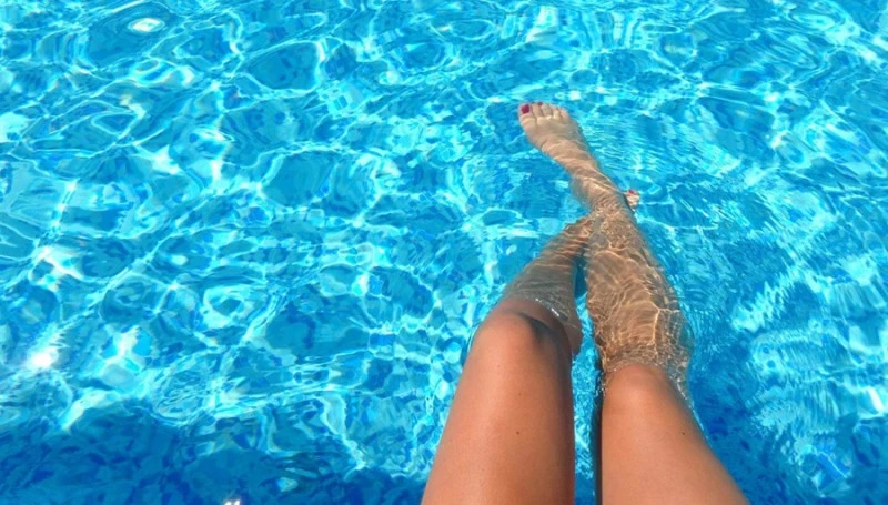 Solar Pool Heater Canada: Benefits, Savings & Environmental Impact