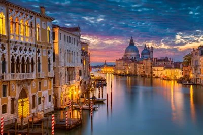 Romantic Trip to Venice | Gondola Rides & Getaways